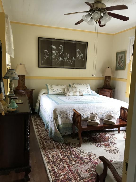 Maureen'S Bed And Breakfast Хило Экстерьер фото