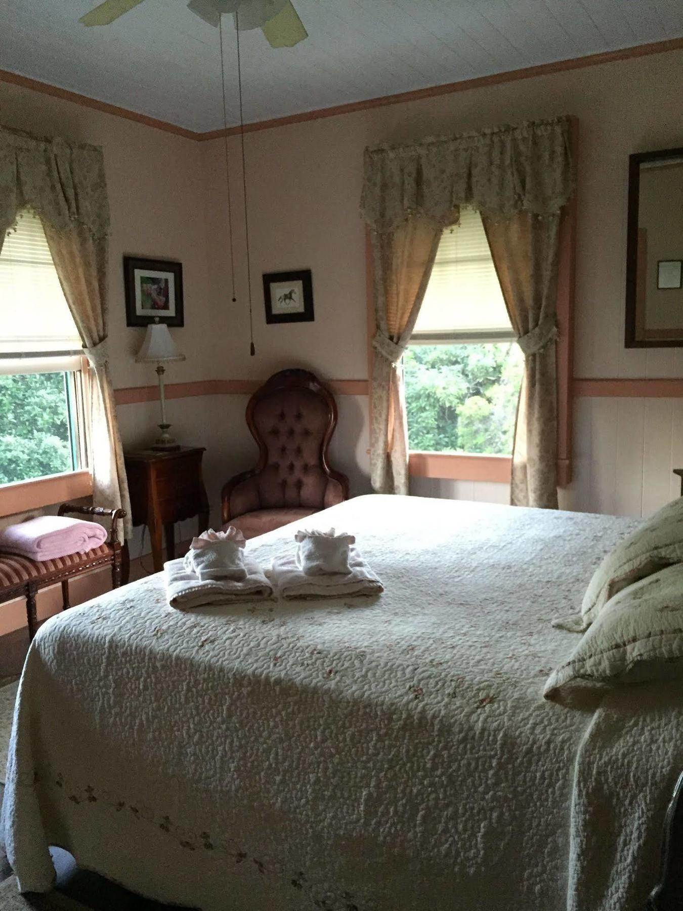 Maureen'S Bed And Breakfast Хило Экстерьер фото