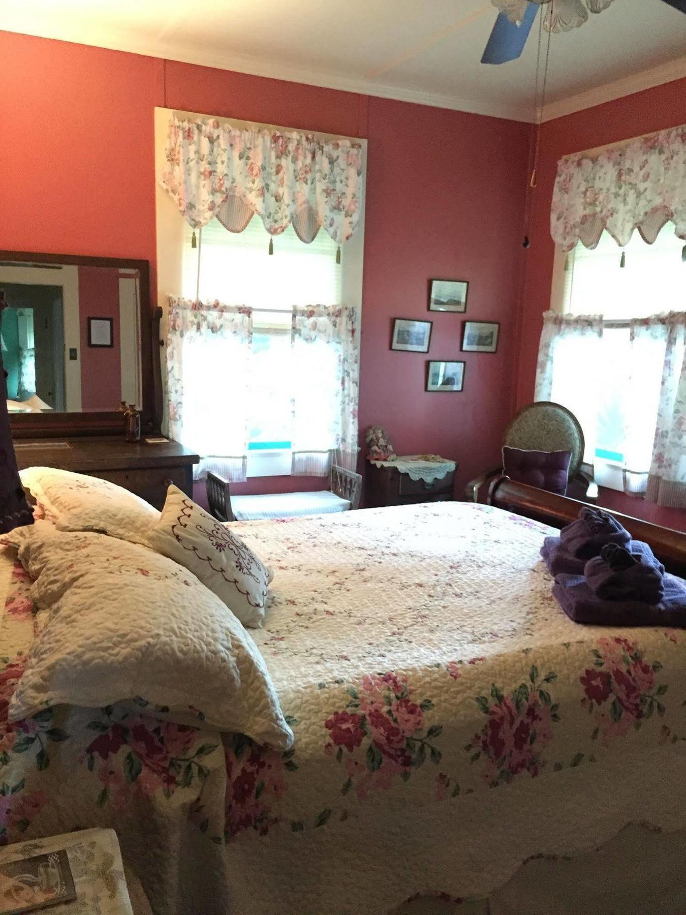 Maureen'S Bed And Breakfast Хило Экстерьер фото