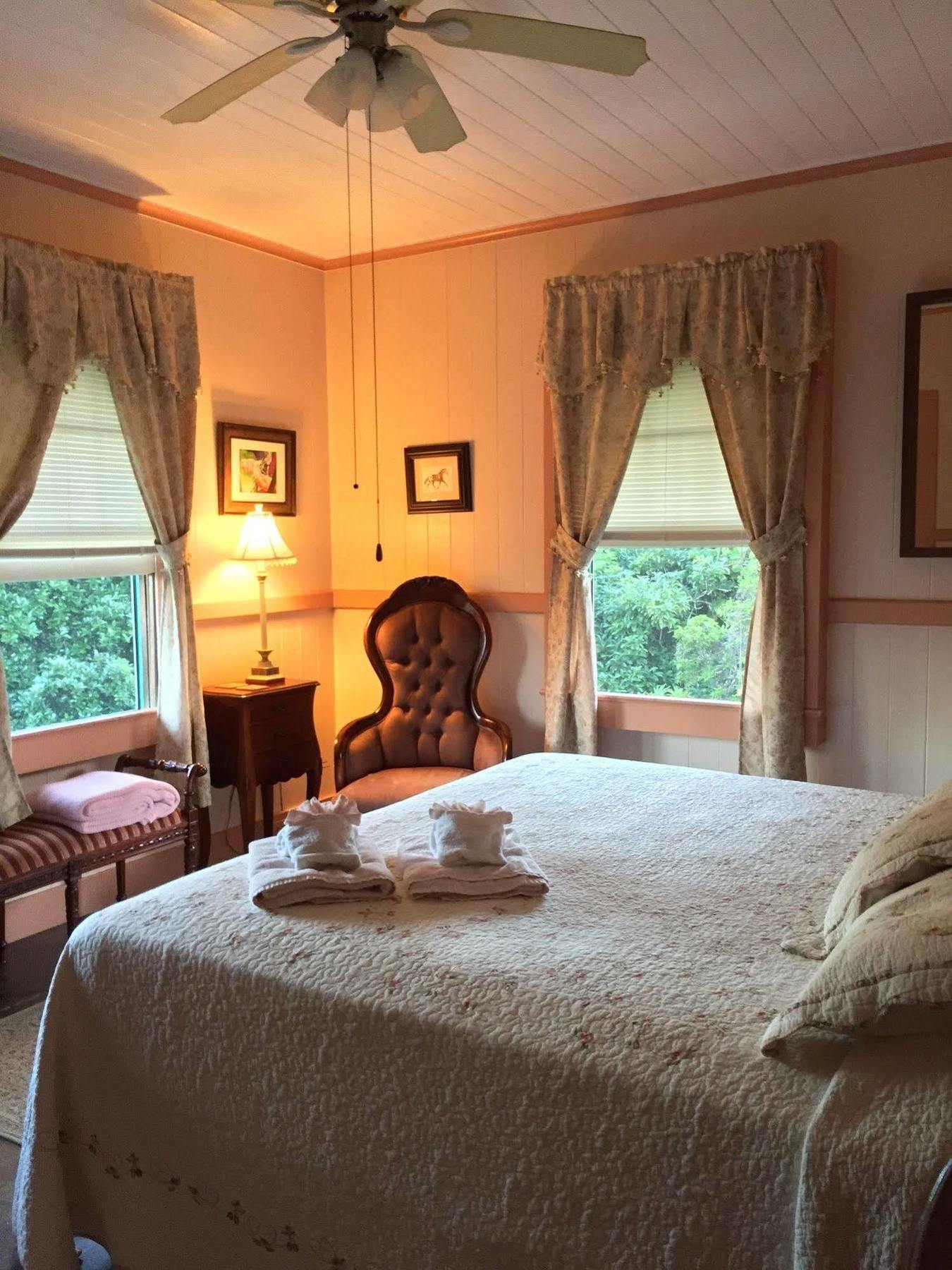 Maureen'S Bed And Breakfast Хило Экстерьер фото